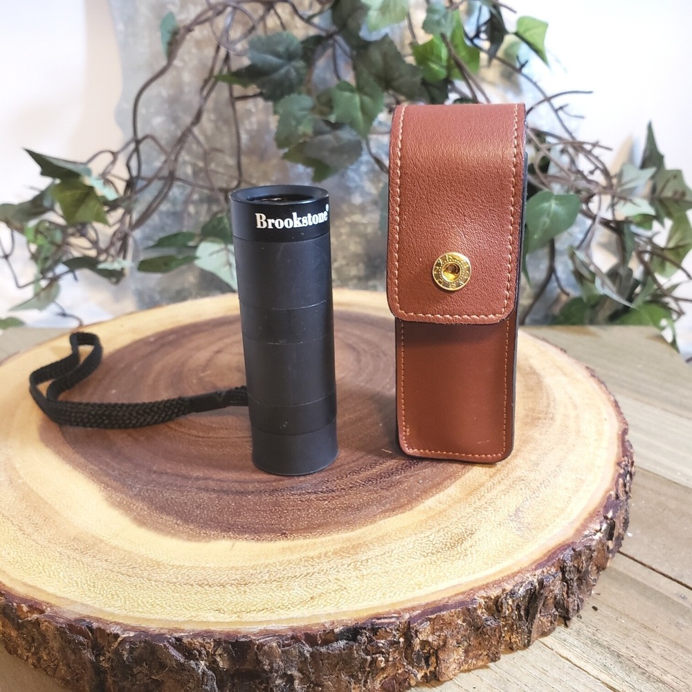 Brookstone Golf Scope 5x22 mm with Leather Scope Case